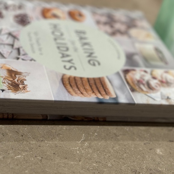 Baking for the holidays book - Picture 3 of 9